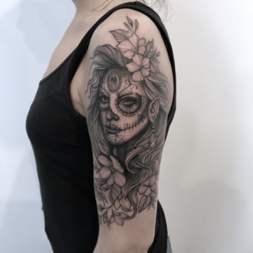 Agata Kacperczyk Studio Tatuażu Warszawa White Rat Tattoo Tatuaż Santa Muerte