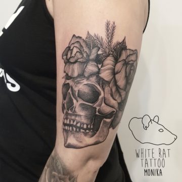 Monika Michniewicz Studio Tatuażu Warszawa White Rat Tattoo Tatuaż Czaszka
