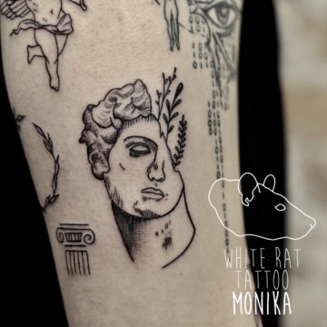 Monika Michniewicz Studio Tatuażu Warszawa White Rat Tattoo Tatuaż Rzeźba