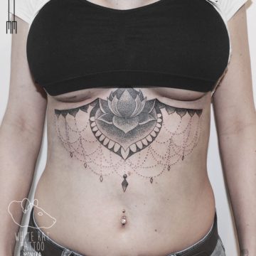 Monika Michniewicz Studio Tatuażu Warszawa White Rat Tattoo Tatuaż Underboob mandala