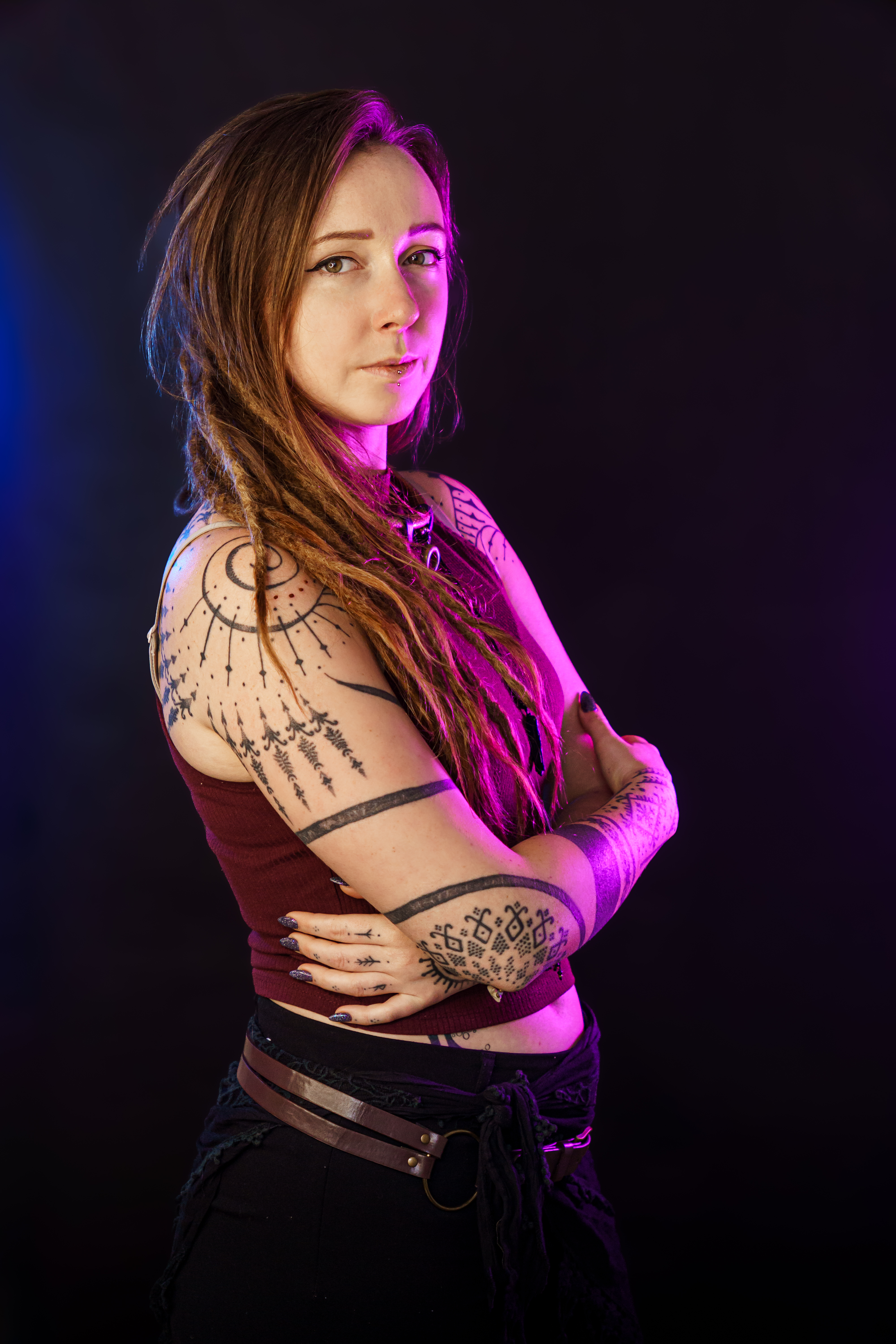 Ezorcyna – tatuatorka specjalizująca się w tatuażach neotribal, dotwork i etnicznych w White Rat Tattoo Warszawa
